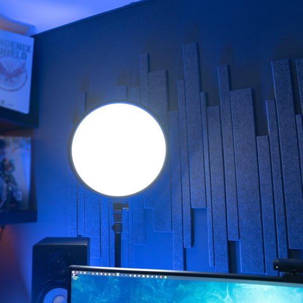 Streamplify GLOW LIGHT 14 Ring Light with LCD Touch Panel - Image 3
